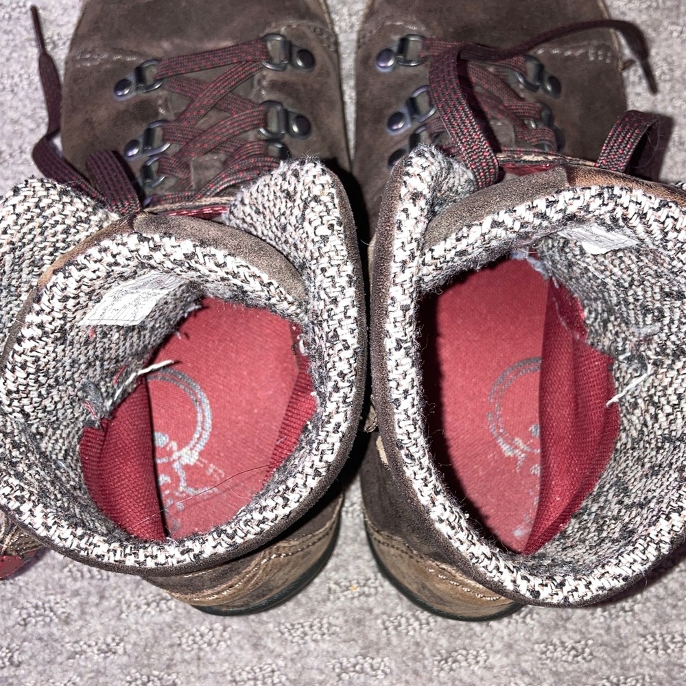 MERRELL Palvina brown suede lace-up boots, Sz 9. - Picture 9 of 10